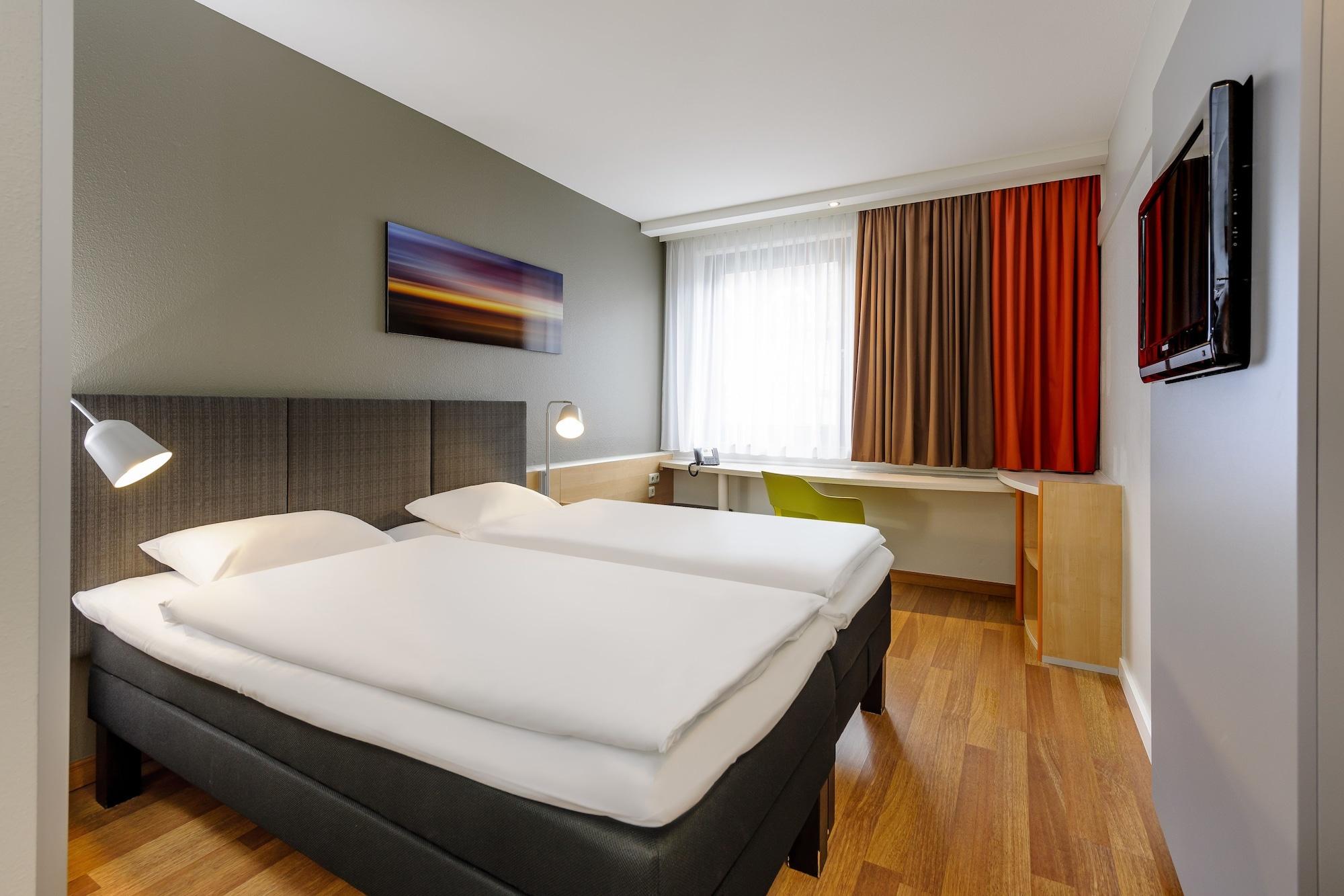 Ibis Hotel Frankfurt Messe West Frankfurt pe Main Exterior foto